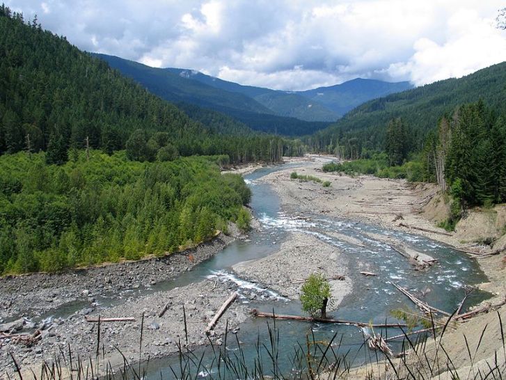 The Elwha River in Washington State, USA. The largest dam removal project in history took place on the river between 2011-14 as part of restoration work by the National Park Service. Image: Wikipedia