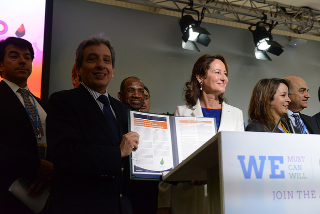 22865198623_0ee2cc62d8_z