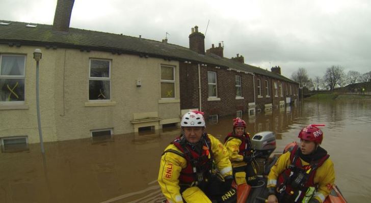 CVoOE1aUkAEKIwg.jpg_large